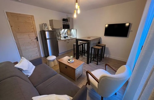 Les Claux Ski Chalet | Magnificent apartment with pool