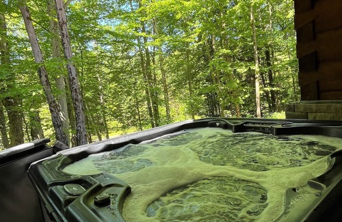 Algonquin Highlands Cottage | Magnificent and private forested retreat at the Highland House!