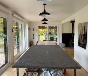 Potton Ski Chalet | Magnificent cottage in nature with view