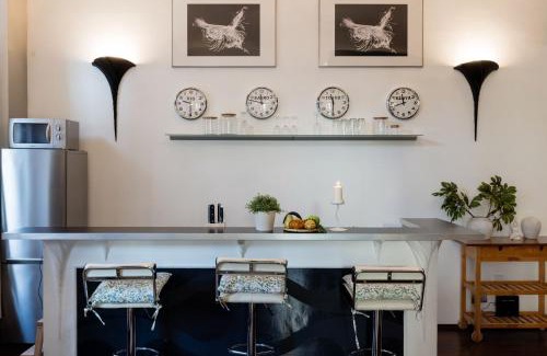 Erzsebetvaros Apartment | Magnificent Elegance by Erzsebet Krt & New York Cafe