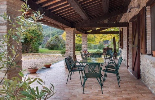 SantʼAngelo in Vado House | Magnificent Farmhouse in Sant Angelo in Vado with Garden