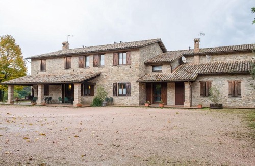 SantʼAngelo in Vado House | Magnificent Farmhouse in Sant Angelo in Vado with Garden