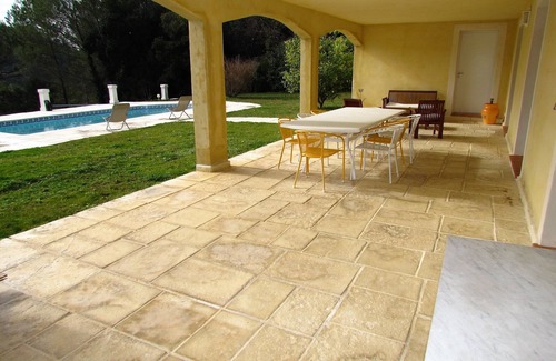 Biot Apartment | Magnificent garden level, private swimming pool, not overlooked, river 100m away