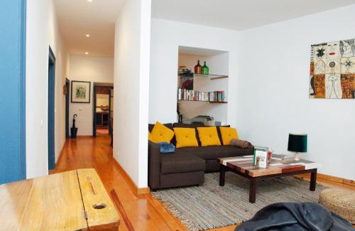 Mouraria Apartment | Magnificent Historical City Centre Apart with Terrace