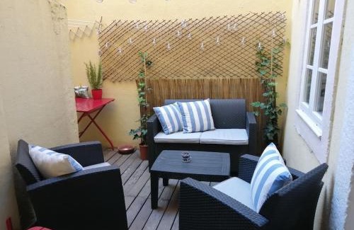 Mouraria Apartment | Magnificent Historical City Centre Apart with Terrace