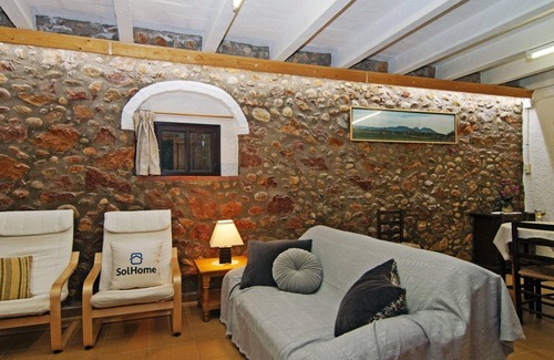 Albons Villa | MAGNIFICENT HOUSE WITH POOL FOR THE WHOLE FAMILY