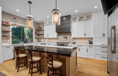 Lake Oswego House | Magnificent Lake Oswego Luxury Estate, Incredible Indoor/Outdoor Living w/Fireplace, Game Room
