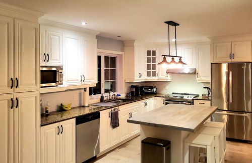 Deauville House | Magnificent large house 5 minutes from Magog