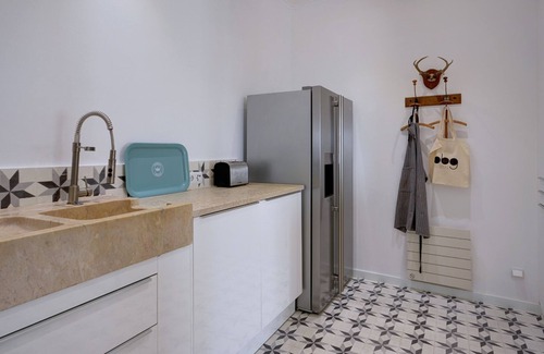 Lisbon Old Town Apartment | Magnificent Lisbon Apartment by LovelyStay