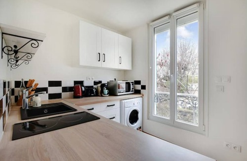 Charenton-le-Pont Apartment | Magnificent new studio (just outside Paris)