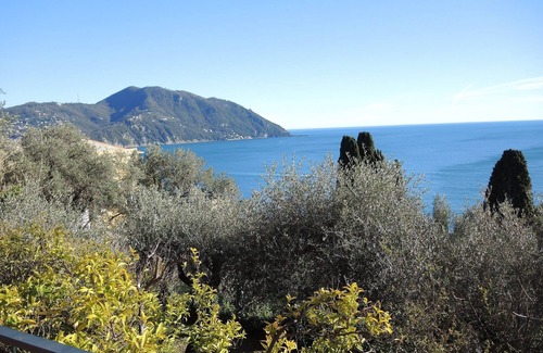 Recco House | Magnificent sea views - from a beautiful holiday home