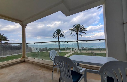Chott Mariem Apartment | Magnificent seafront apartment S+3