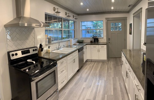 Auburndale House | Magnificent Sunsets on the Lake with new cheaper rates!