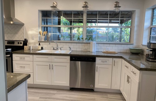 Auburndale House | Magnificent Sunsets on the Lake with new cheaper rates!