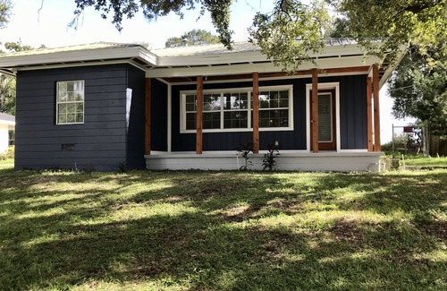 Auburndale House | Magnificent Sunsets on the Lake with new cheaper rates!