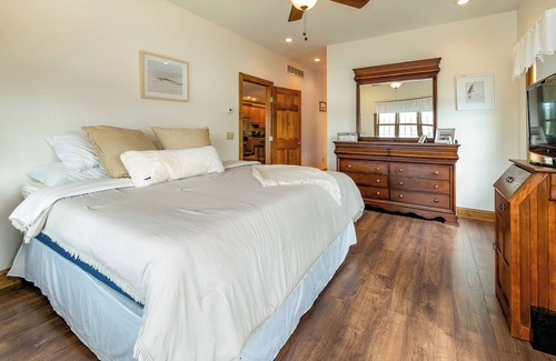 Town of Milo House | Magnificient Newly Built East side Home