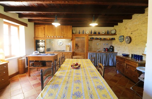 Carves House | MAGNIFICIENT STONE PROPERTY WITH PRIVATE POOL SET IN AN IDYLIC MATURE GARDEN