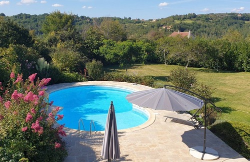 Carves House | MAGNIFICIENT STONE PROPERTY WITH PRIVATE POOL SET IN AN IDYLIC MATURE GARDEN