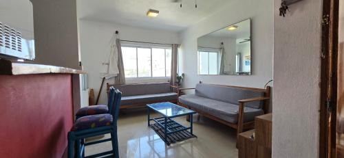 Manzanillo Apartment | Magnifico Departamento, cocina equipada, 2 Recamaras 2 Baños , hasta 6 Personas, 3 albercas, playa a 50 mts wifi, aire acondicionado