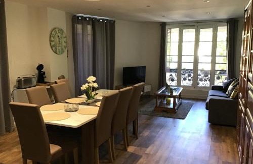 Saint-Nectaire Apartment | Magnifique T4 avec terrasse à Saint-Nectaire - 8 pers