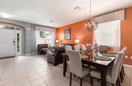 Williamsburg Villa | Magnolia Blossom