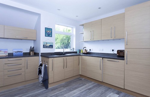 Whitstable House | Magnolia Cove with 2 parking spaces