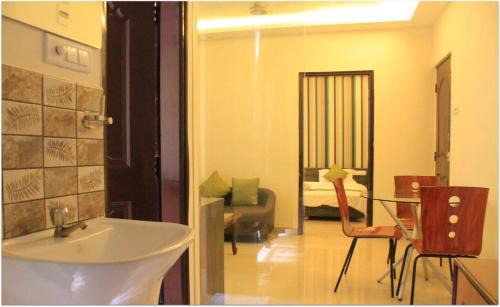 Viman Nagar Bed & Breakfast | Magnus Calypso Suites Viman Nagar