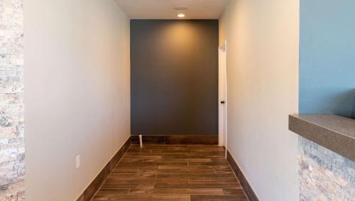 Irving Cabin | Magnuson Extended Stay and Suites Airport Hotel