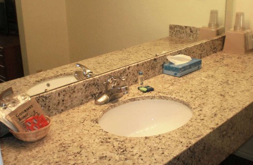 Ely Hotel | Magnuson Hotel Park Vue
