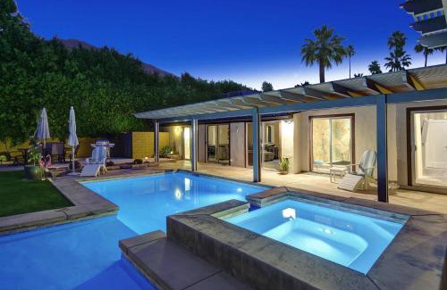 Tahquitz River Estates House | Mags Mountain View - Meredith Lodging