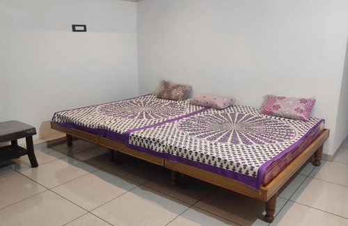 Rajpipla Apartment | Mahakali Home stay