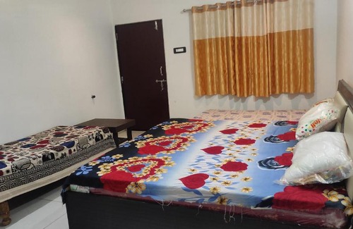 Rajpipla Apartment | Mahakali Home stay