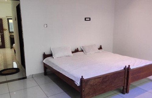 Rajpipla Apartment | Mahakali Home stay