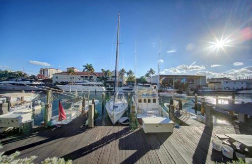Harbordale Apartment | Mahalo Isles Apartments by Rocketstay