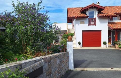 Ainhoa House | Mahastian