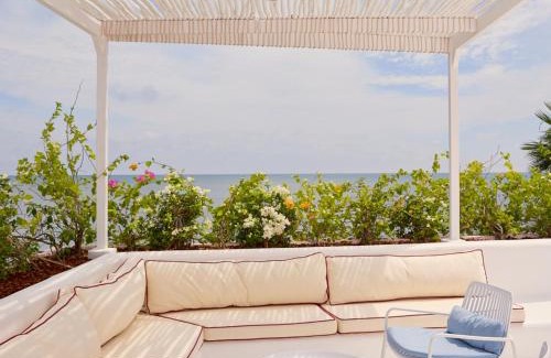 Puk Tian Villa | Mahi-Mahi Beachfront Villa by Yudee Assets