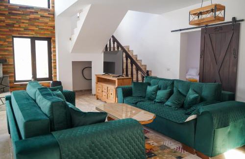 Traisteni Villa | Mai cu Mot Doftana Luxury Chalets