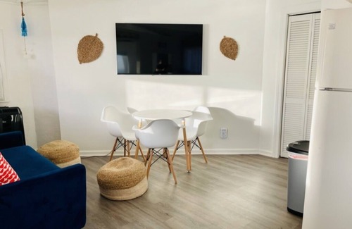 North Shore Apartment | Mai Tide: New N Shore Oceanfront Studio, AC, 30 Day