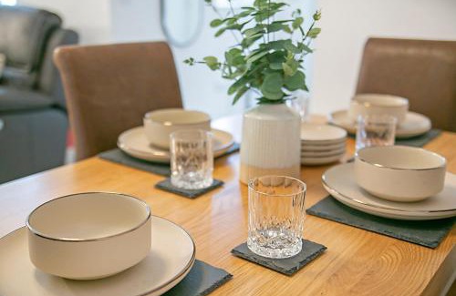 Aberdeen House | Maidencraig Court House ✪ Grampian Lettings Ltd