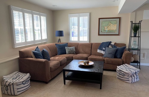 Mystic - New London House | MAIN BEACH ACCESS in GLP! Charming 3-Bedroom House with AC!