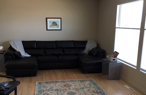 Saskatoon House | Main Floor Bungalow - minutes from University of Saskatchewan