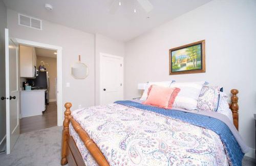 Bettendorf Apartment | Main Floor Cozy 2 Bedroom Condo in Bettendorf