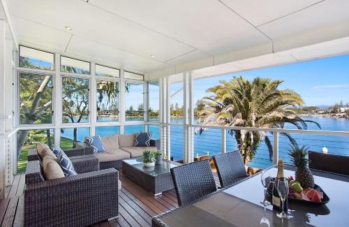 Surfers Paradise House | Main River Magic