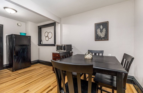 Dubuque Apartment | Main St. Studio 1BR/1BA