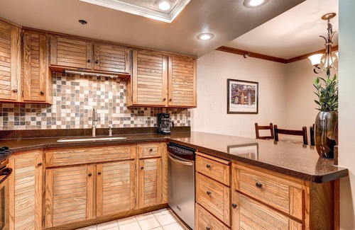 Downtown Park City Condo | Main Street Condo Walk to Lifts