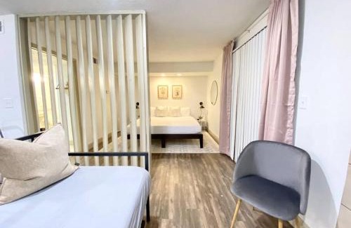 Braeswood Place Apartment | Main Suiteking Bedselfcheckin1stfloornrg