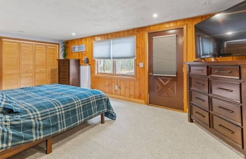 Windham House | Maine Bear Lodge Between Sebago Lake and Portland - Week Discounts Start Oct 26!