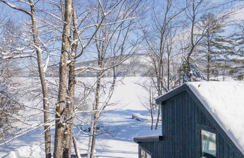 Greenwood House | Maine lake front ski getaway!