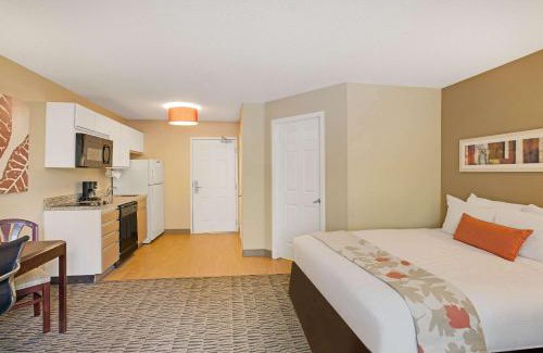 Schaumburg Hotel | MainStay Suites Chicago Schaumburg