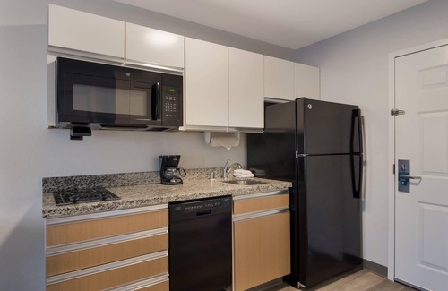 Centennial Hotel | MainStay Suites Denver Tech Center